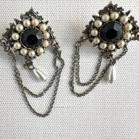 Vintage Pearl and Black Glass Pierced Dangle Earrings - Picture 6 of 7